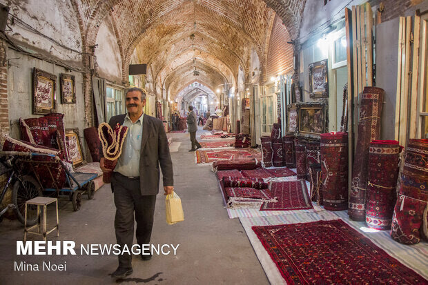 فرش تبریزطلایه دارصادرات/چالش فرش بانمایشگاه هایی که حرفه ای نیست