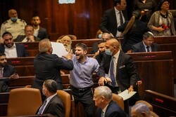 VIDEO: Session of Zionist regime parliament turns violent