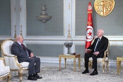 همه پرسی درباره قانون‌اساسی جدید در تونس آغاز شد