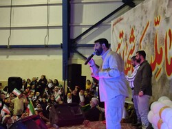 اجرای سرود «سلام فرمانده» در شهر زاویه
