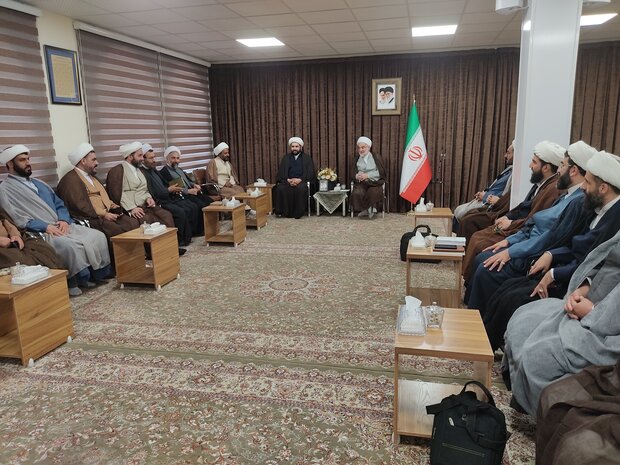 دیدار مدیران مناطق تلفیقی کشور با نماینده ولی فقیه در کردستان