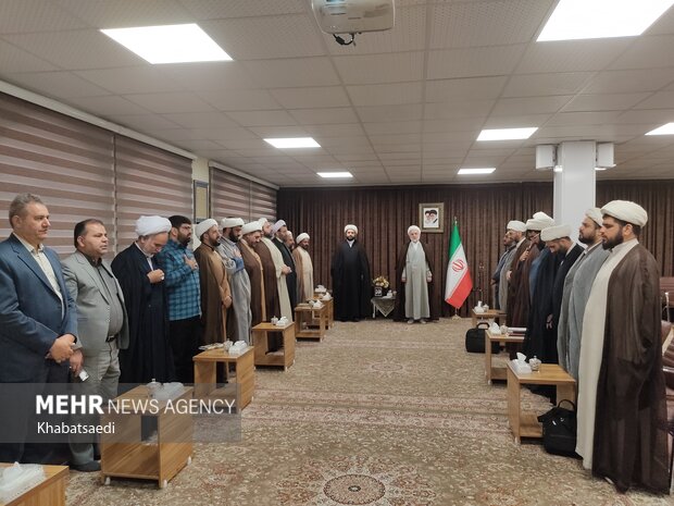 دیدار مدیران تبلیغات اسلامی مناطق تلفیقی کشور با نماینده ولی در کردستان