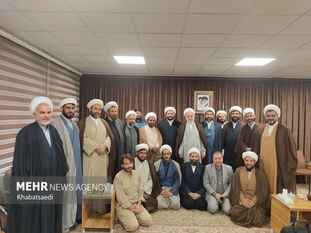 دیدار مدیران تبلیغات اسلامی مناطق تلفیقی کشور با نماینده ولی در کردستان