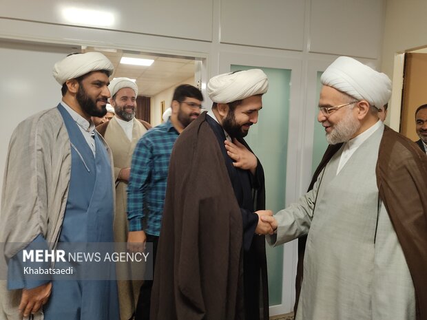 دیدار مدیران تبلیغات اسلامی مناطق تلفیقی کشور با نماینده ولی در کردستان