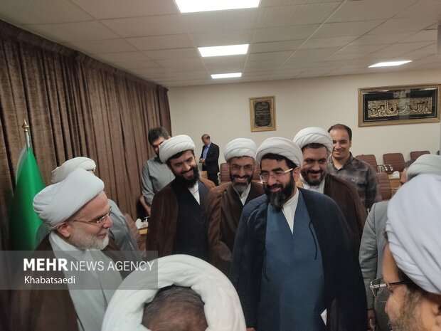 دیدار مدیران تبلیغات اسلامی مناطق تلفیقی کشور با نماینده ولی در کردستان
