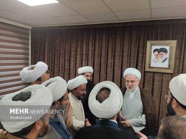 دیدار مدیران تبلیغات اسلامی مناطق تلفیقی کشور با نماینده ولی در کردستان