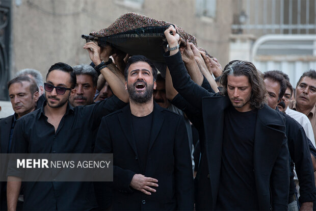 گریه کن، پول بگیر! گریه کن، پول بگیر!