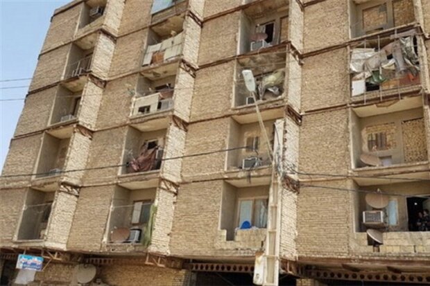 ساختمان ۷ طبقه حیدرآباد در معرض ریزش