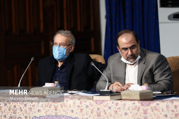 علی لاریجانی و محمدرضا مخبر دزفولی درجلسه شورای عالی انقلاب فرهنگی حضور دارند