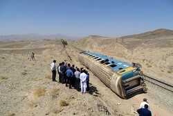 اعزام کمیسیون عالی سوانح به محل حادثه قطار/برخورد با بیل مکانیکی علت حادثه