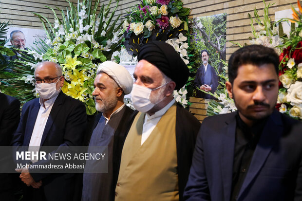 مراسم ترحیم مرحوم حجتالاسلام سید محمود دعایی مدیر مسؤول روزنامه اطلاعات، ظهر چهارشنبه ۱۸ خرداد ۱۴۰۱ با حضور برخی از مسئولان کشور و چهرههای سیاسی در مسجد نور تهران برگزار شد