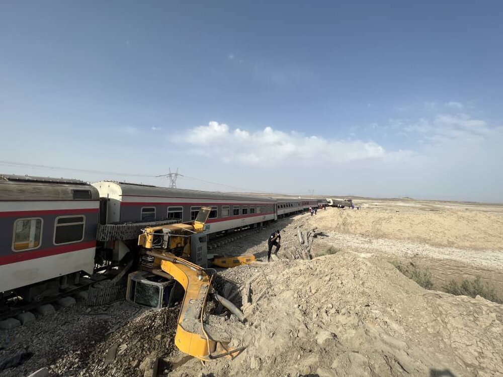 حادثه برای قطار مشهد-یزد/ ۲۲ کشته تاکنون/ عزای عمومی در یزد/ دستور بازداشت ۶ نفر