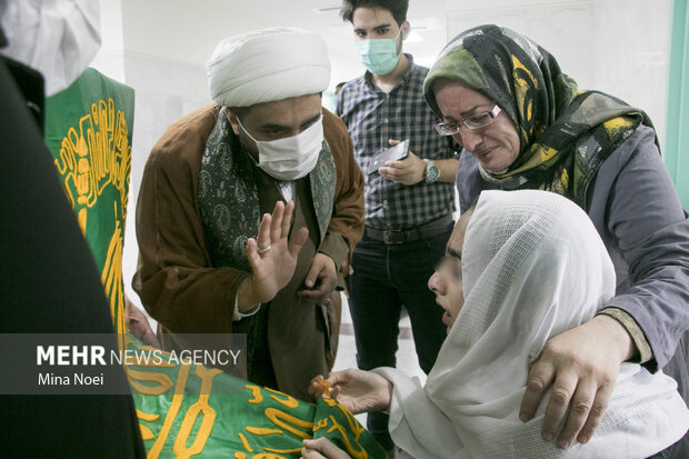 حضور خادمین آستان قدس رضوی در بیمارستان های تبریز