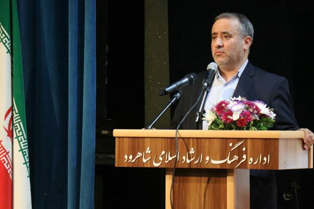 میانگین یک‌هزار جلد کتاب در استان سمنان به زیور طبع آراسته می‌شود