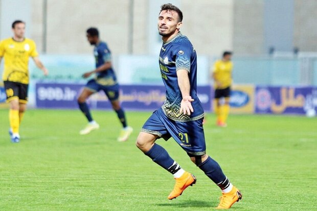 راهکار سرمربی پرسپولیس برای جذب بازیکن مدنظر استقلال 2