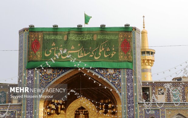 Iranians mark Imam Reza birthday anniv. in Mashhad
