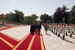تہران میں ایرانی صدر سید ابراہیم رئیسی نے ونزوئلا کے صدر کا باقاعدہ استقبال کیا