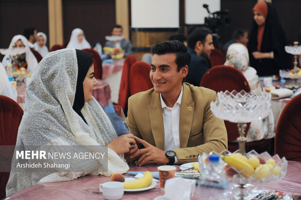 مراسم ازدواج دانشجویی دانشگاه جامع امام حسین(ع) صبح امروز در تالار طلائیه برگزار شد