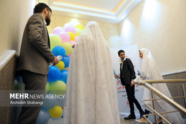 ۲ زوج زرین دشتی در «روز ازدواج» به خانه بخت رفتند ۲ زوج زرین دشتی در «روز ازدواج» به خانه بخت رفتند