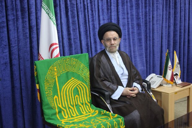 خدام حرم مطهر رضوی با نماینده ولیفقیه در لرستان دیدار کردند