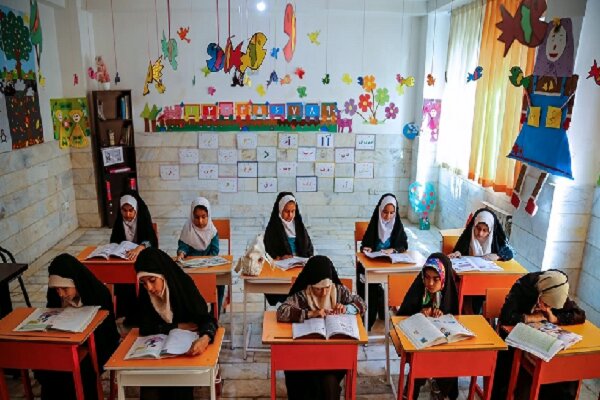 کتاب ۹۰ درصد دانش آموزان ورامینی ثبت سفارش و توزیع شده است کتاب ۹۰ درصد دانش آموزان ورامینی ثبت سفارش و توزیع شده است
