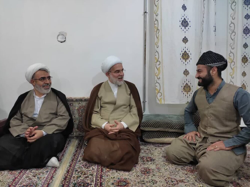 تکریم علمای دینی کردستان از تأکیدات رهبر معظم انقلاب است