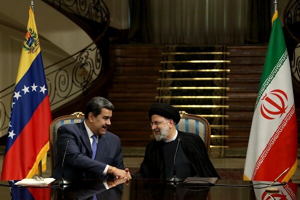 İran ile Venezuela `20 Yıllık İş Birliği Anlaşması’ imzaladı