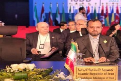 Iran seeks to strengthen economy through interaction