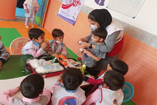 ایثارگری بانوی جوان هلال احمر نتیجه داد/دریافت تندیس ملی فداکاری