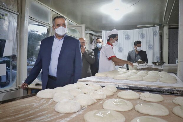 تشکیل صف های طولانی در نانوایی های اردبیل