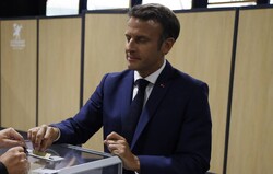 Ruling bloc, left-wing coalition lead in 1st round