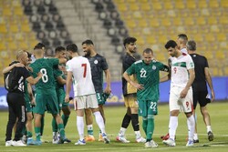 بازیکنان تیم ملی نمی‌خواستند مقابل الجزایر بازی کنند!