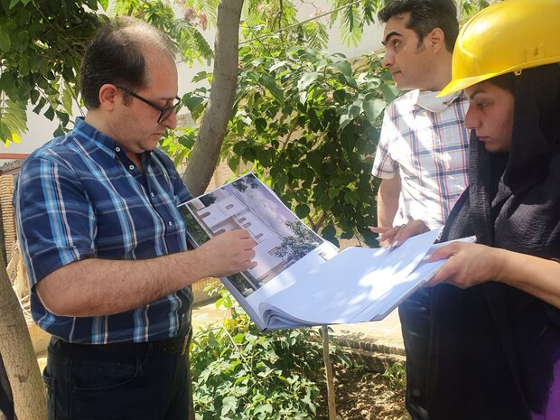 وعده بازسازی و بهره برداری از بنای معیرالممالک یک ساله شد