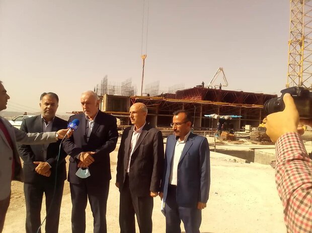 معاون وزیر راه و شهرسازی از پروژه مسکن ملی ایلام بازدید کرد