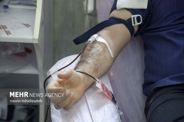 اهدای ۲۰ هزار سی سی خون توسط کارکنان  تیپ المهدی (عج) جهرم