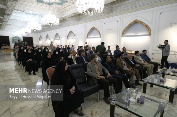 رونمایی از منسوج زربفت مضجع مطهر رضوی در مشهد