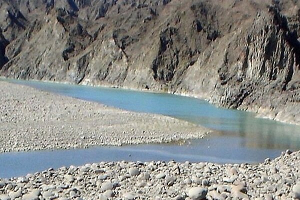 پیگیری حقآبه هیرمند در سفر وزیر نیرو به افغانستان/ کاهش قیمت نفت