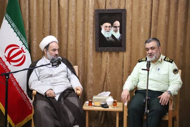 حضور نیروهای نظامی در سیستان و بلوچستان مجاهدانه است