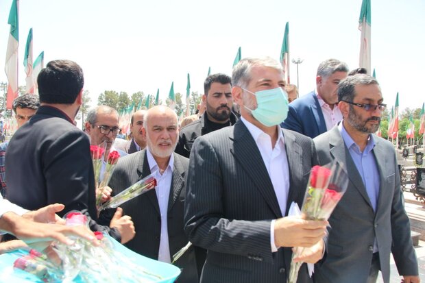 وزیر جهاد کشاورزی وارد کاشان شد