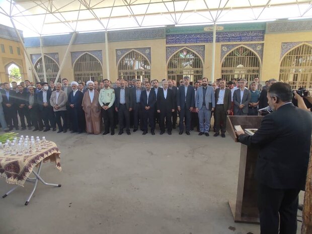 سرپرست وزارت تعاون به شهید حججی ادای احترام کرد