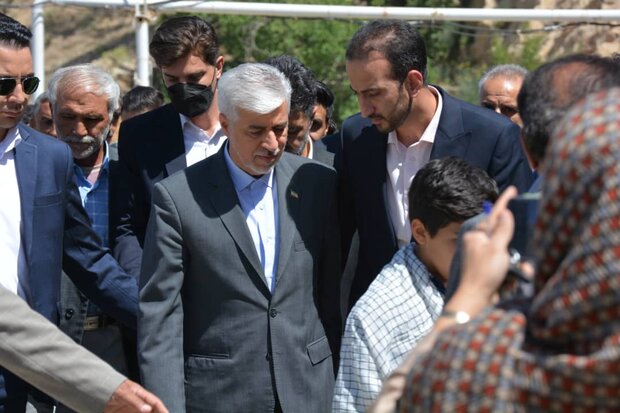 حضور وزیر ورزش و جوانان در گلستان شهدا سمیرم