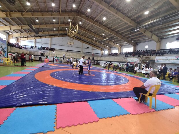 آغاز سومین دوره مسابقات بازوبند طلای کشتی لوچو کشور در نوشهر