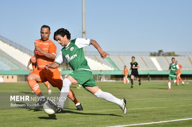 بازی دوستانه خیرخواهانه تیم رسانه و منتخب اراک 12