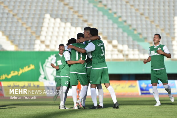 بازی دوستانه خیرخواهانه تیم رسانه و منتخب اراک 18