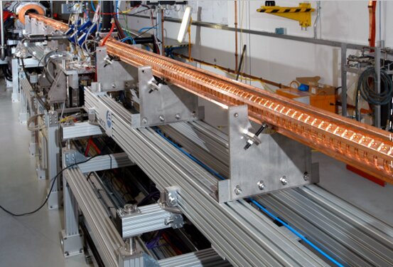 کوتاهی دولتهای قبل در راه اندازی «اَبَر آزمایشگاه ملی»