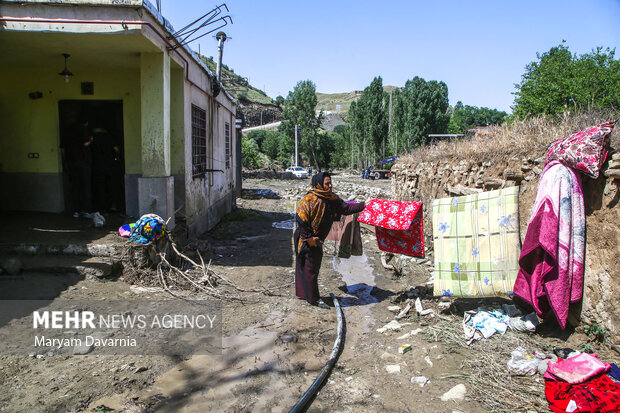 سیل درروستای تکله قوز شهرستان رازوجرگلان