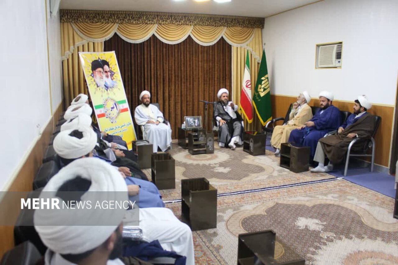 برطرف کردن گرفتاریهای مردم مهمترین رسالت امامان محله است