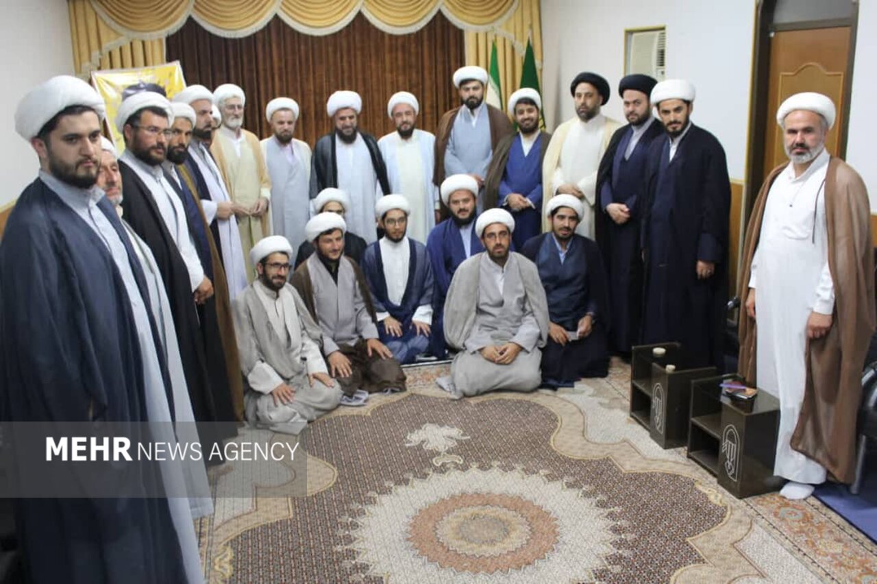 برطرف کردن گرفتاریهای مردم مهمترین رسالت امامان محله است