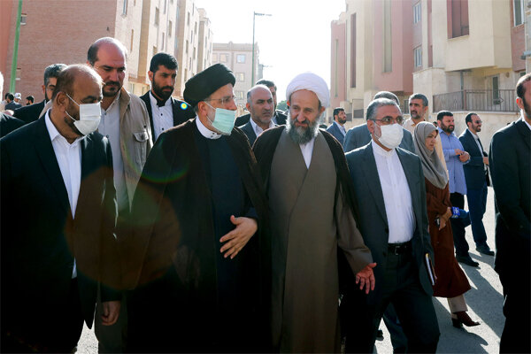 صدر رئیسی صوبہ تہران کے ضلع قرچک پہنچ گئے
