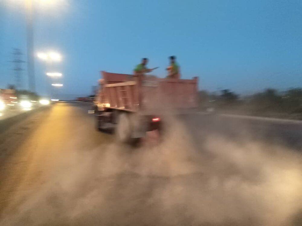 تصادف زنجیرهای ۳۰ دستگاه خودرو در اصفهان/ جاده لغزنده بود